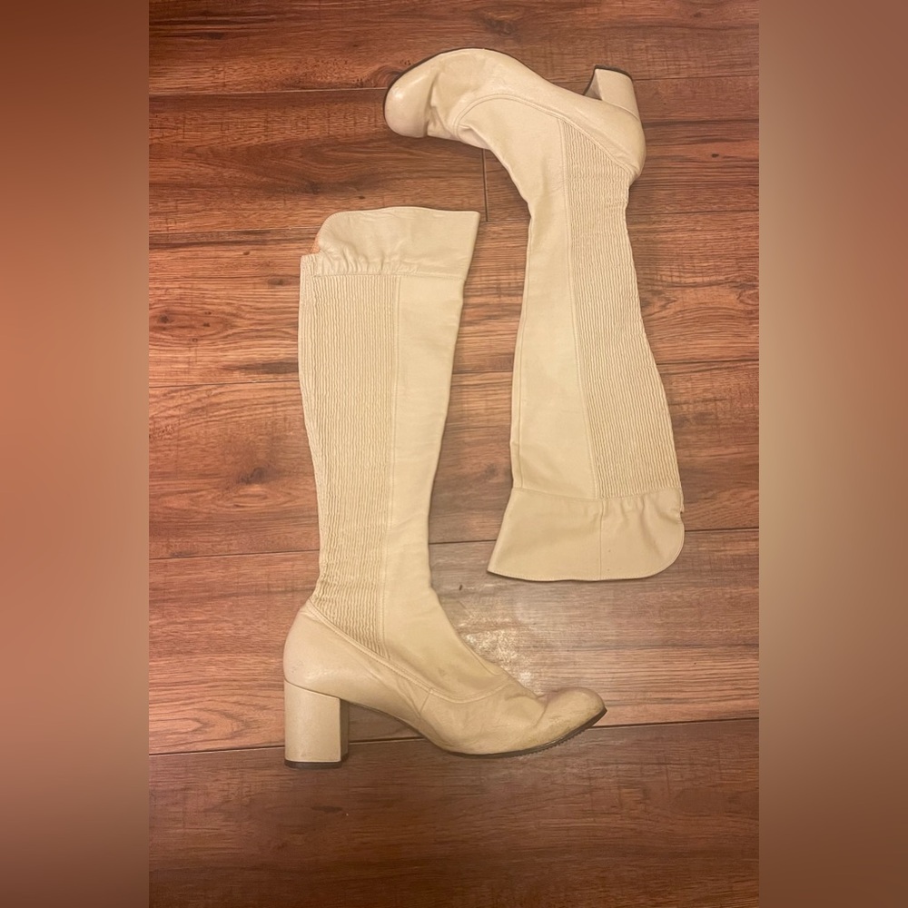 VINTAGE Lana Made in Finland Cream Knee-High Women's Boots